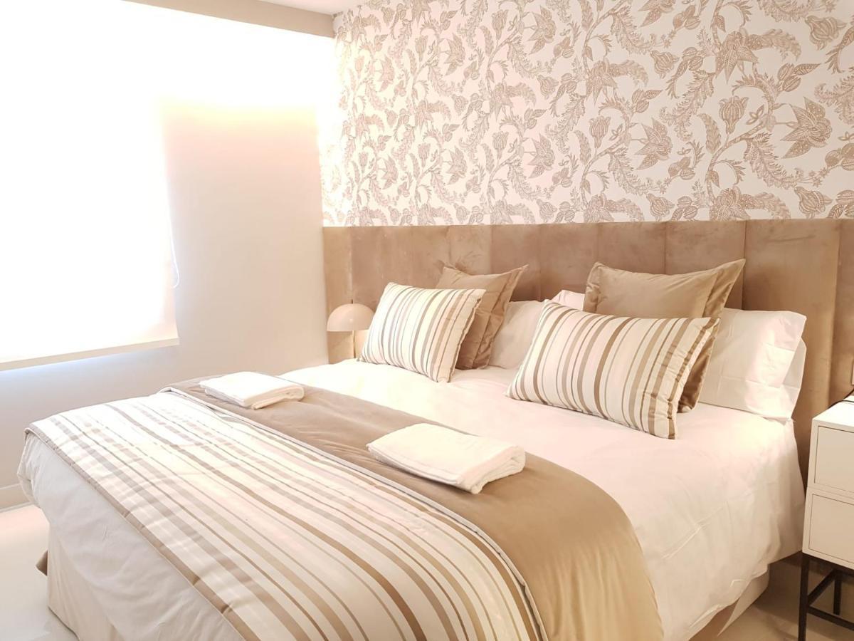 Fabulous Apartment In Front Of Sea & Marina With Incredible Views Estepona Exterior photo