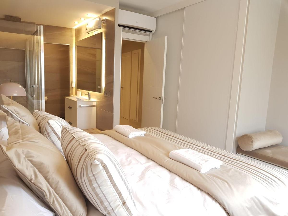 Fabulous Apartment In Front Of Sea & Marina With Incredible Views Estepona Exterior photo