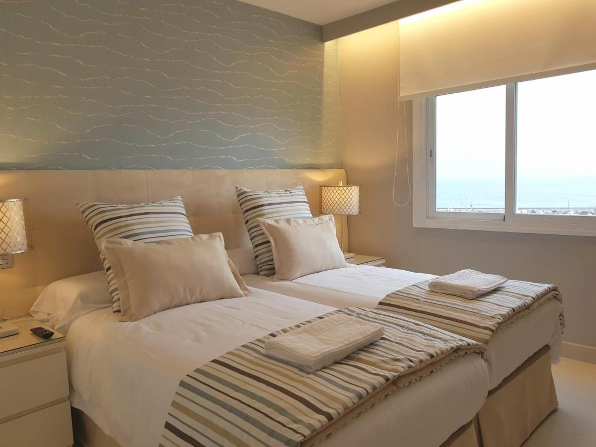 Fabulous Apartment In Front Of Sea & Marina With Incredible Views Estepona Exterior photo